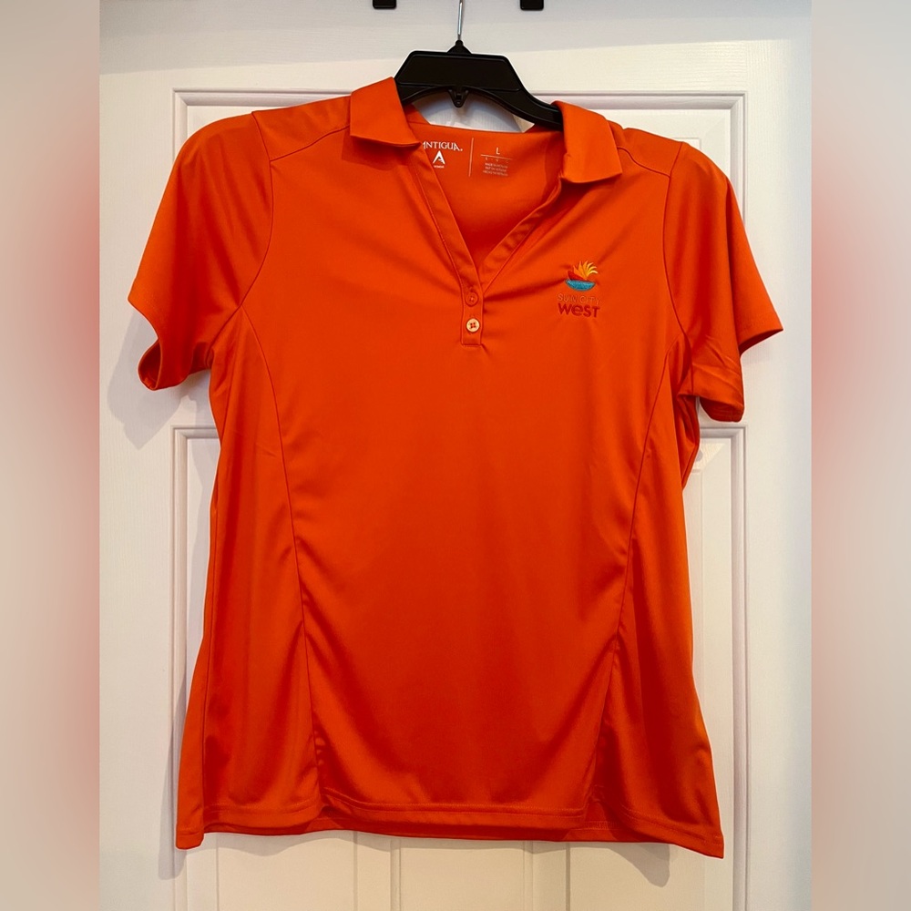 Women’s Soorts Shirt by Antigua Size Large